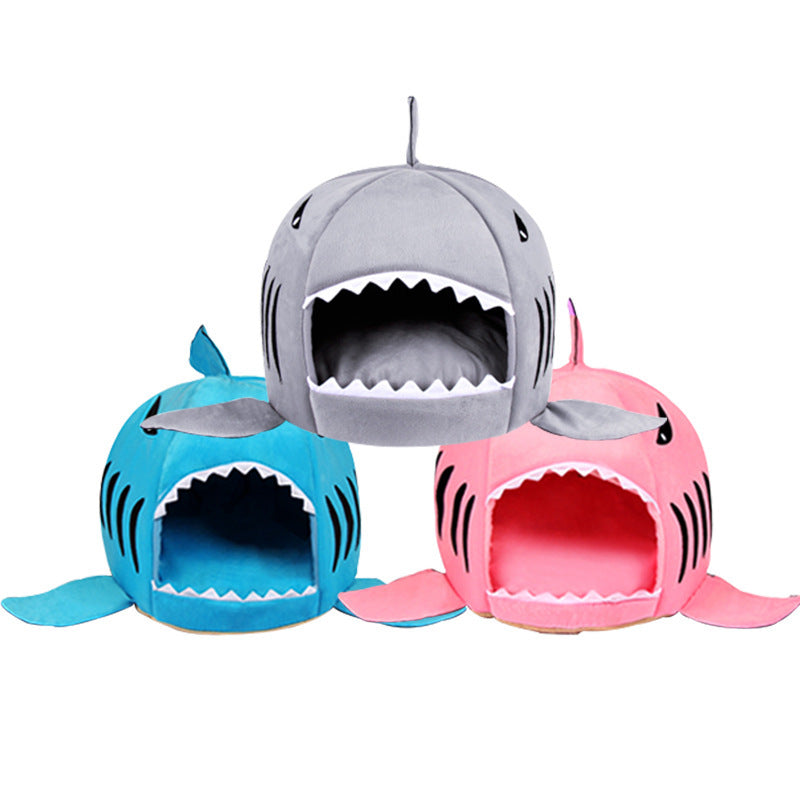 Cozy Shark Dog Bed | Where Comfort Meets Classic Cinema