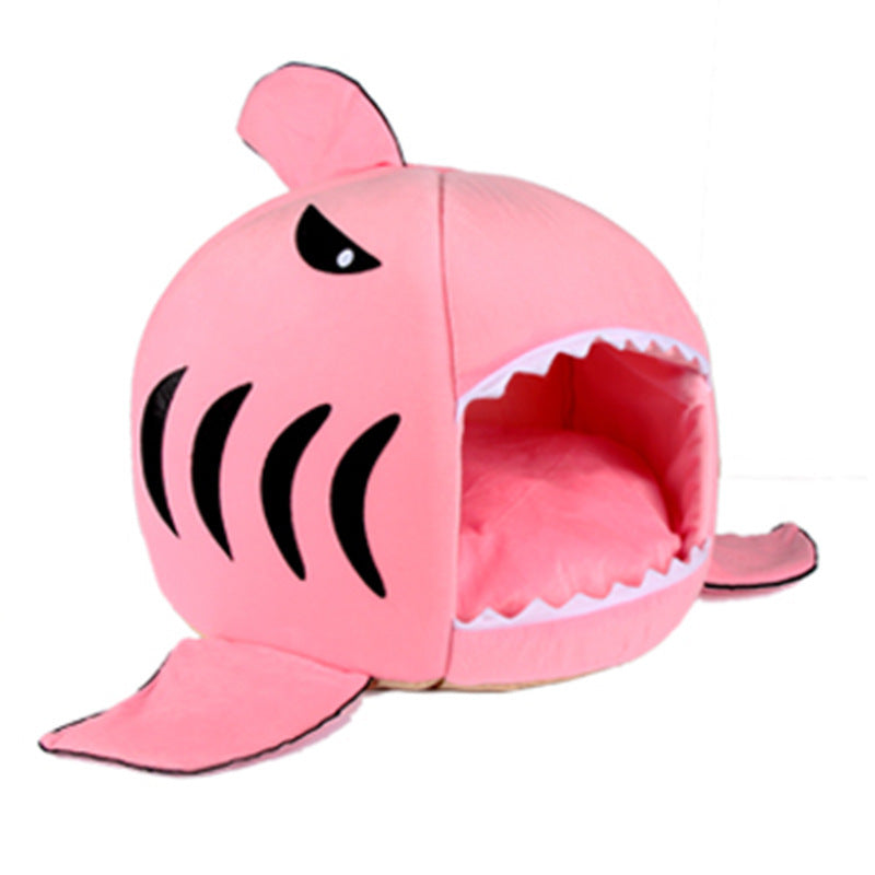 Cozy Shark Dog Bed | Where Comfort Meets Classic Cinema