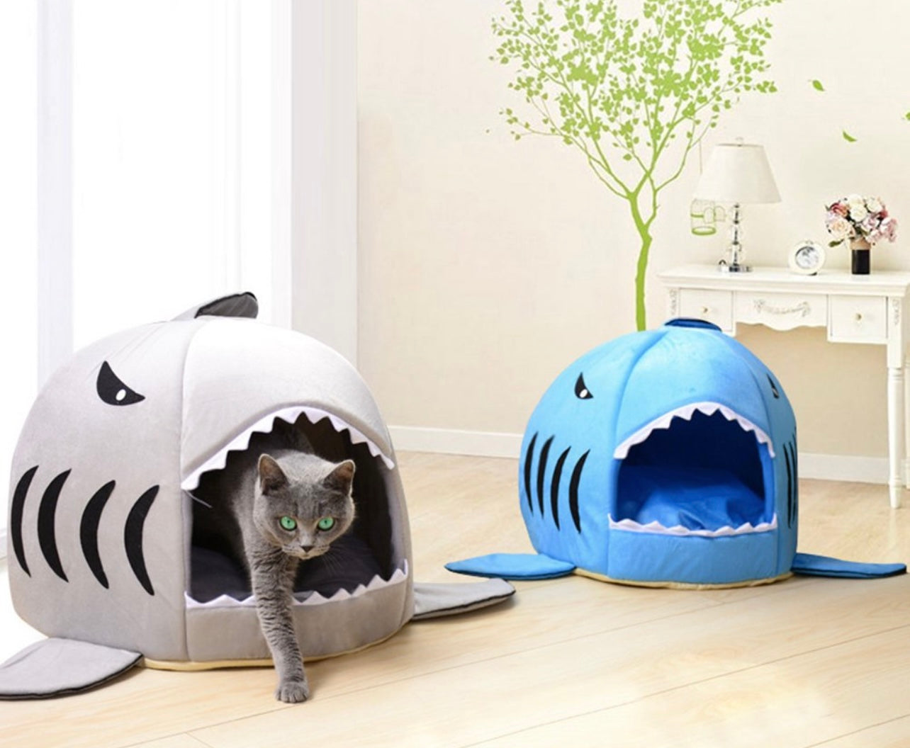 Cozy Shark Dog Bed | Where Comfort Meets Classic Cinema